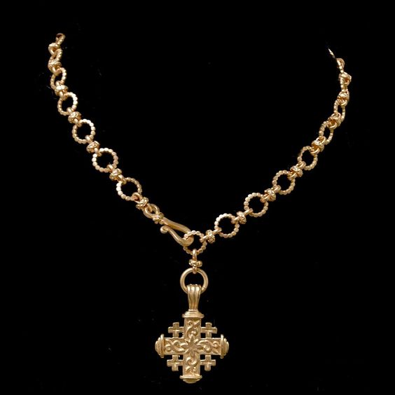 File:Dbnecklace.jpg