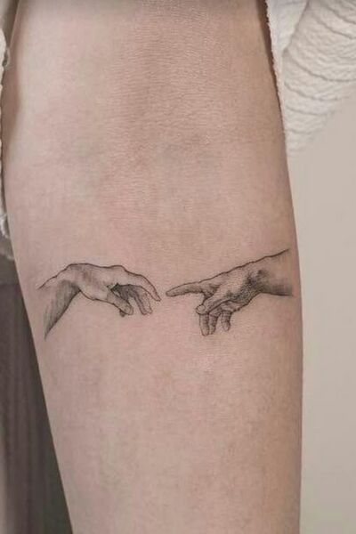 File:Qi Focus Nimble Fingers.jpg